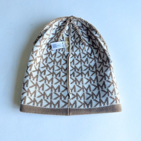 New Michael Kors Cream White Acrylic Scarf Beanie Set - Picture 8 of 9